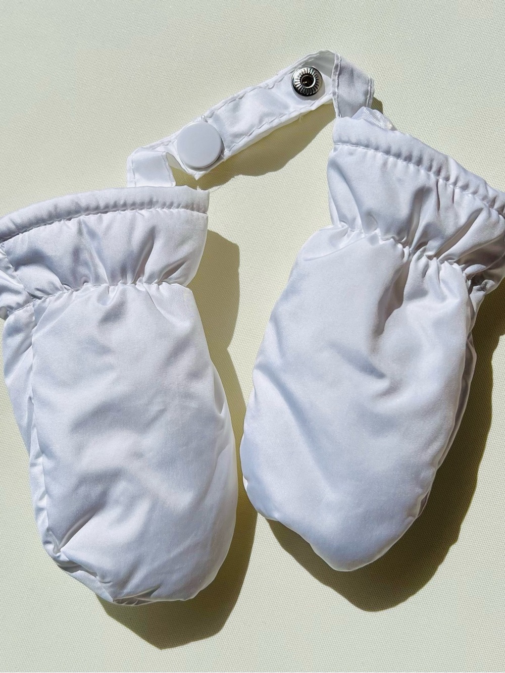 White Kids Mittens – Classic Padded Mittens